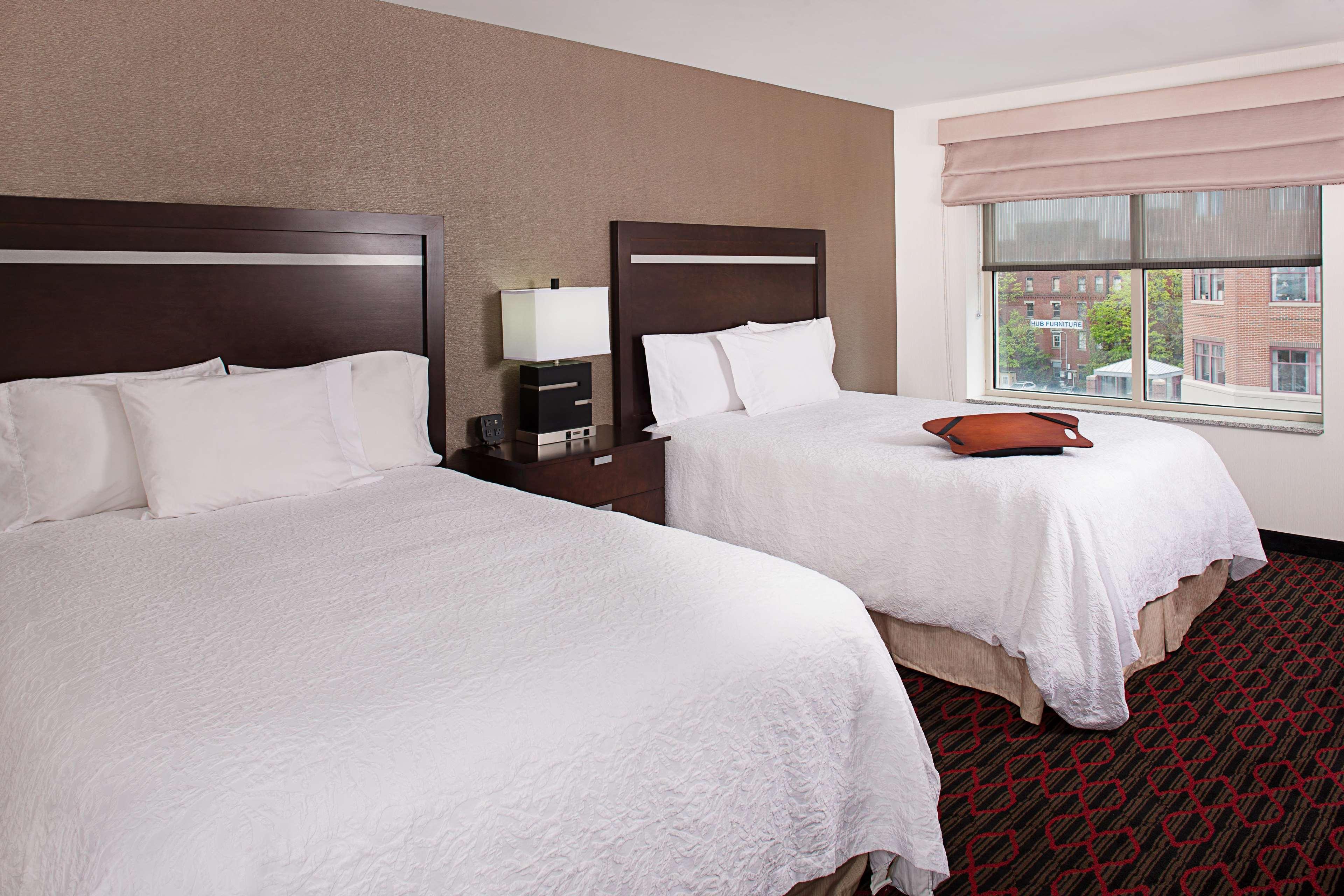 Hampton Inn Portland Downtown Waterfront Exterior foto