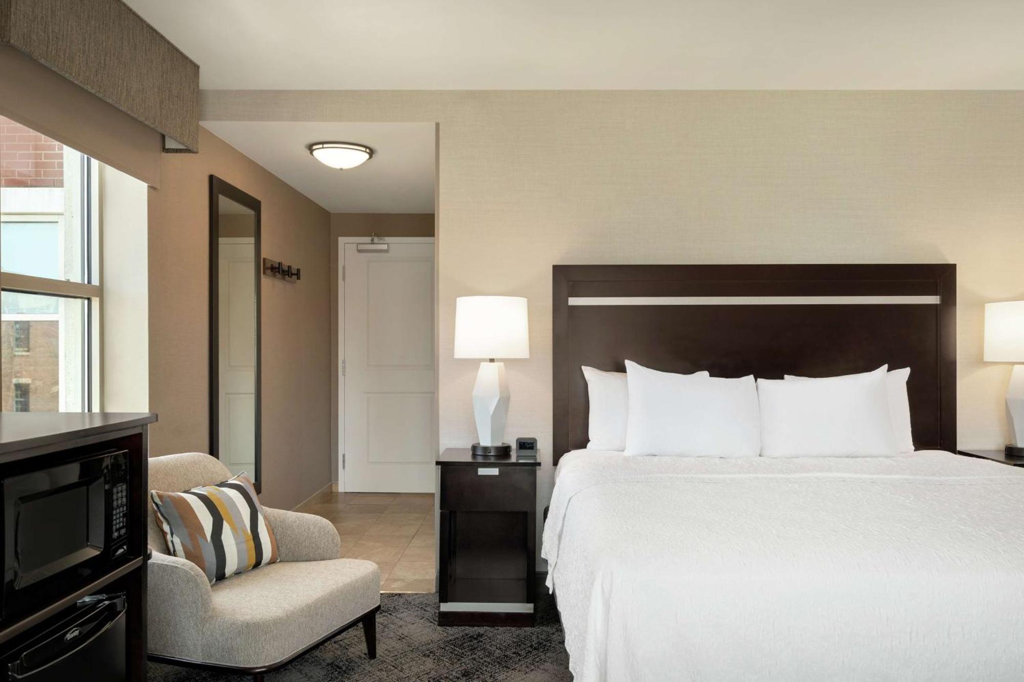 Hampton Inn Portland Downtown Waterfront Exterior foto