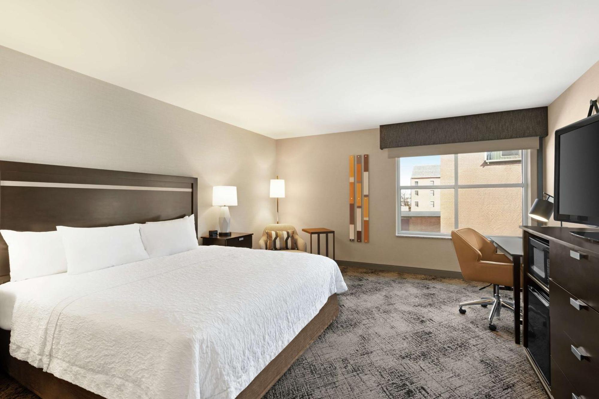 Hampton Inn Portland Downtown Waterfront Exterior foto
