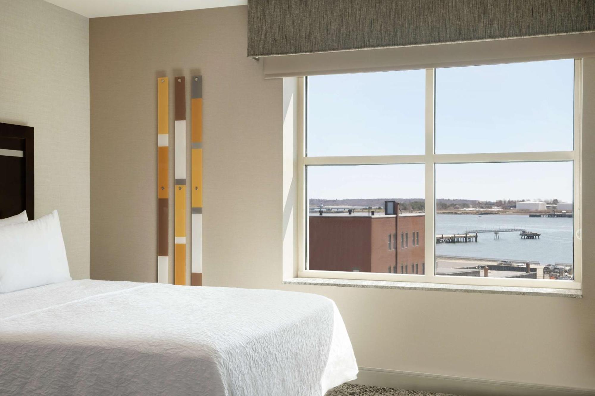 Hampton Inn Portland Downtown Waterfront Exterior foto
