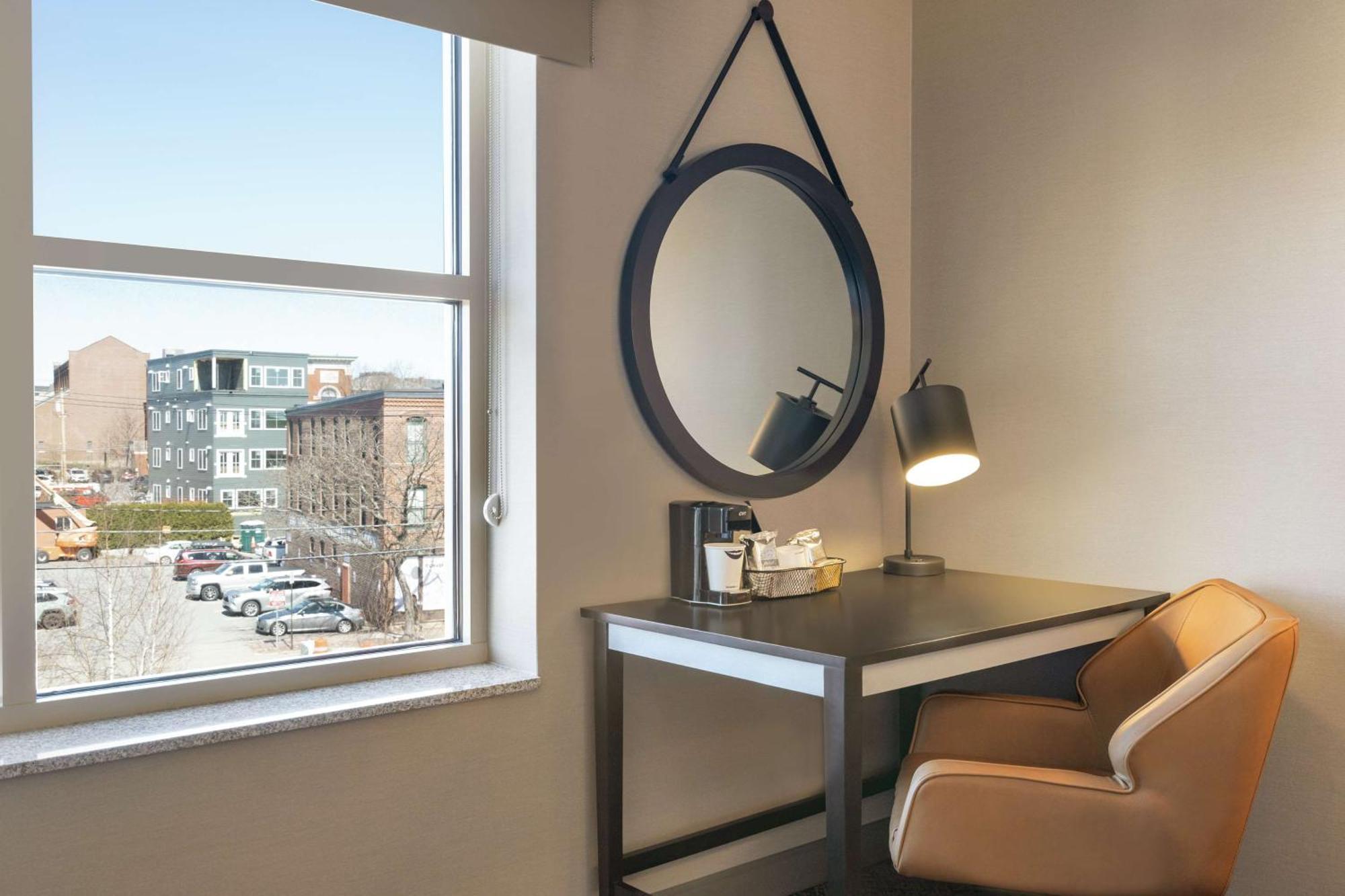 Hampton Inn Portland Downtown Waterfront Exterior foto