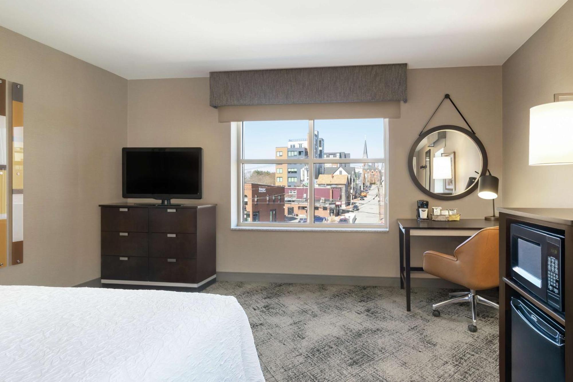 Hampton Inn Portland Downtown Waterfront Exterior foto