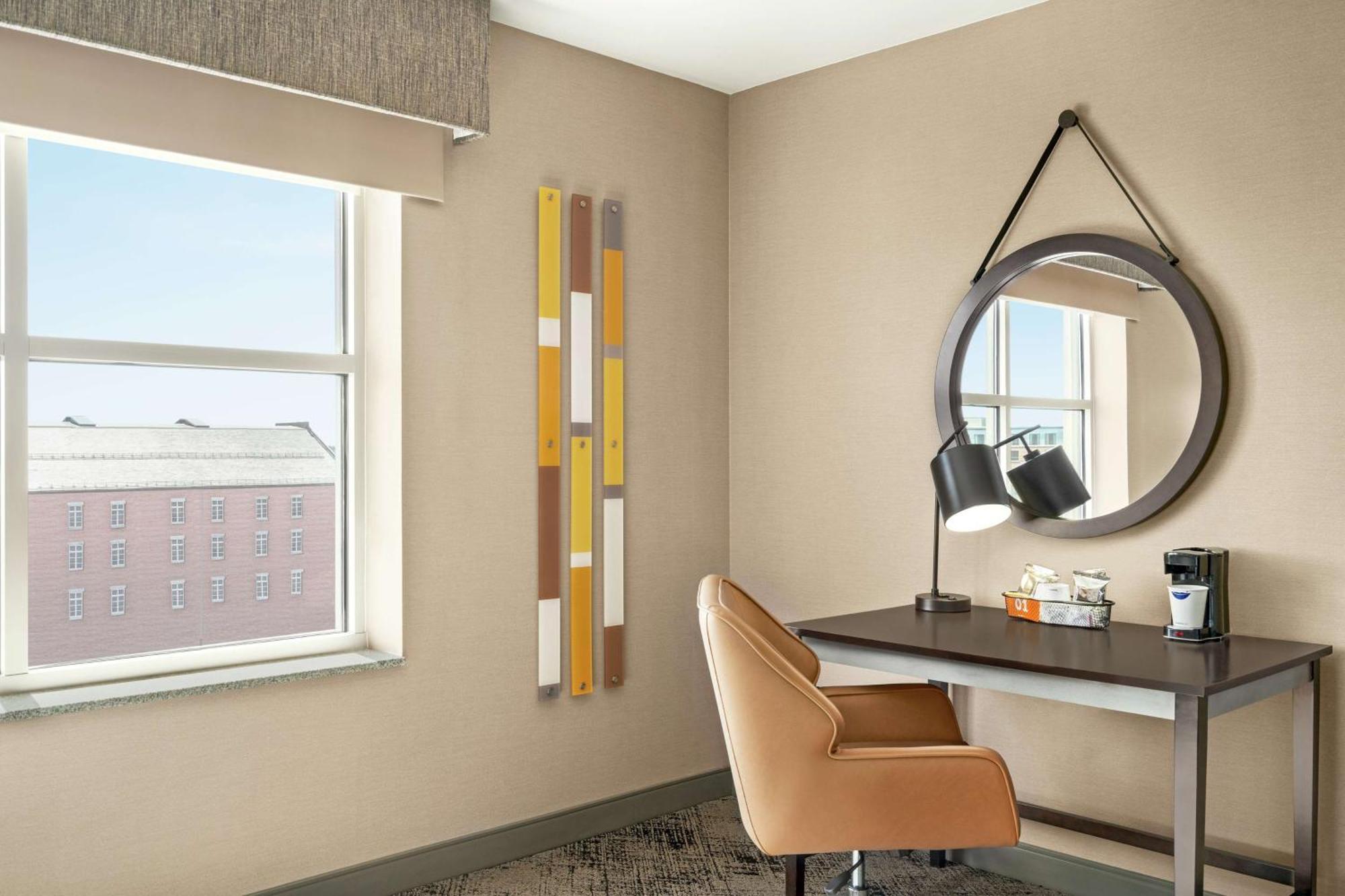 Hampton Inn Portland Downtown Waterfront Exterior foto