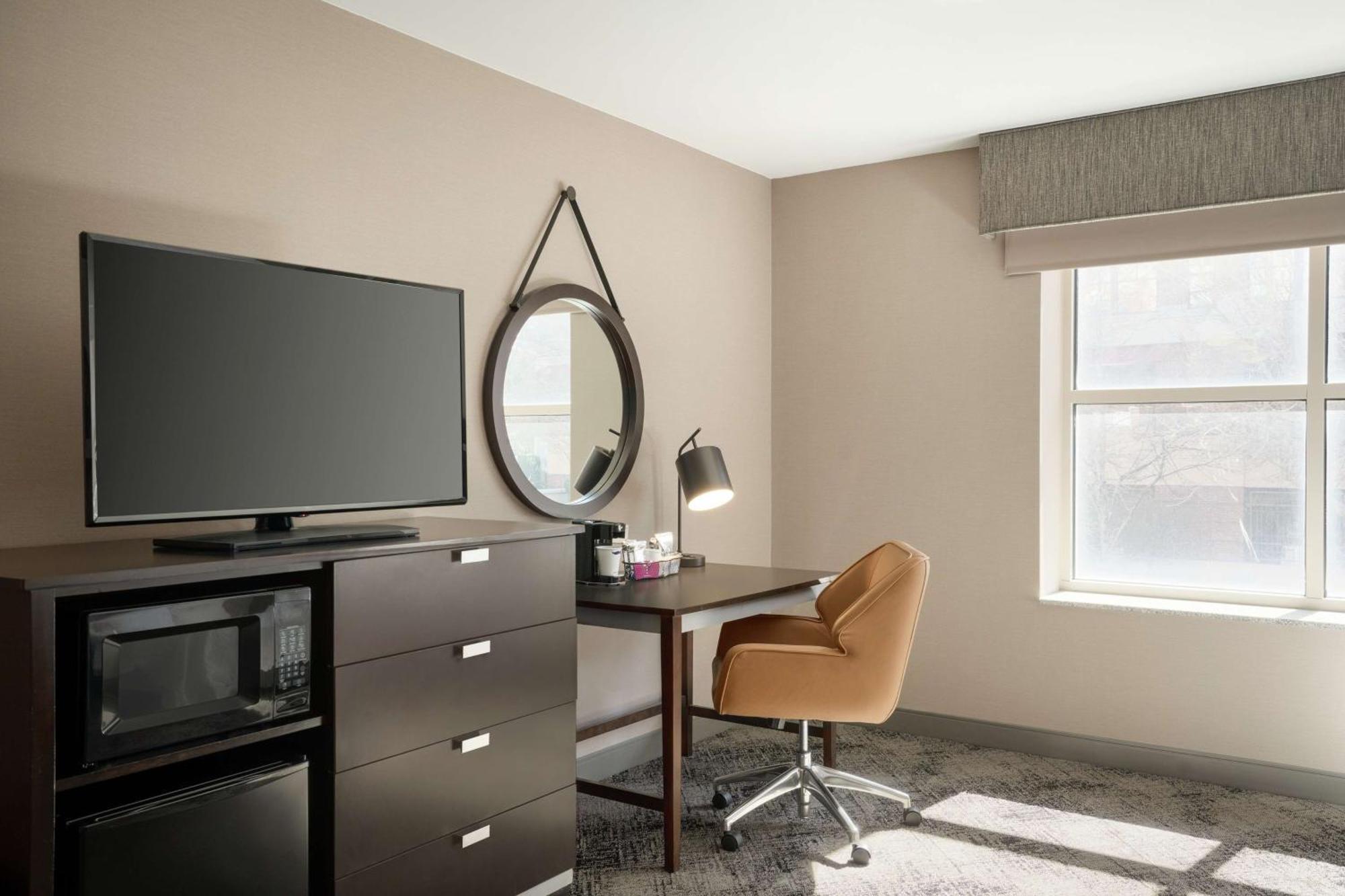 Hampton Inn Portland Downtown Waterfront Exterior foto